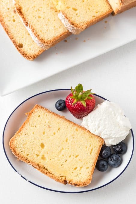 An easy loaf cake made with butter, sugar, cake flour and eggs.