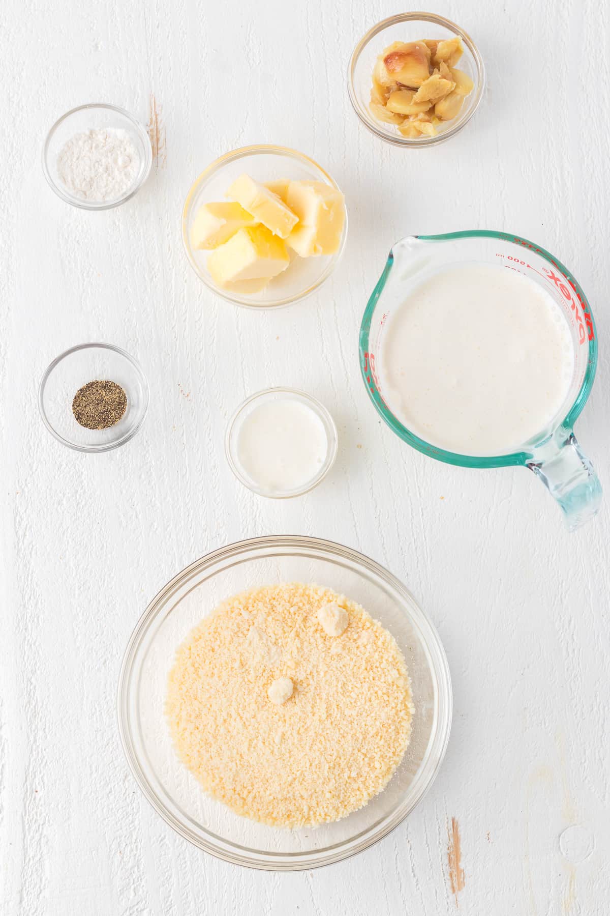 Ingredients for Roasted Garlic Alfredo Sauce