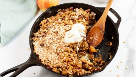 https://www.365daysofbakingandmore.com/wp-content/uploads/2014/11/Skillet-Apple-Crisp-FEATURE-480x270.jpg