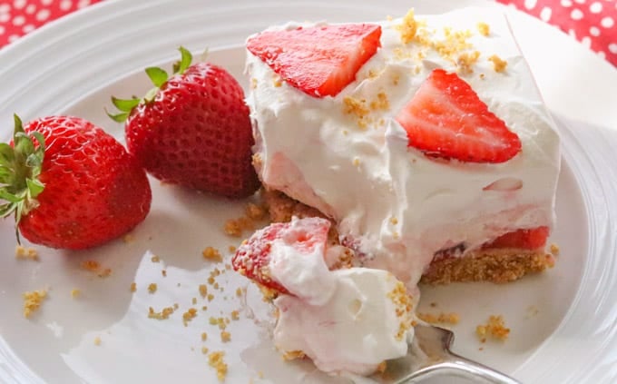 The perfect no bake strawberry dessert for spring, summer, and all year long!