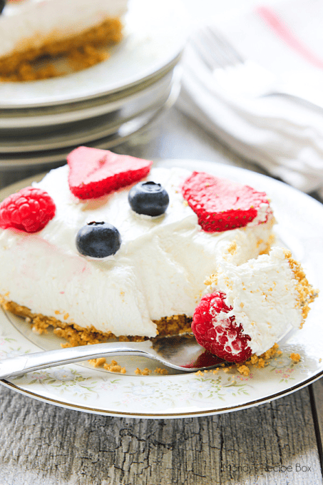 No Bake Berry Cheesecake - Mandy's Recipe Box | Easy Meal Plan Sunday {Week 61}