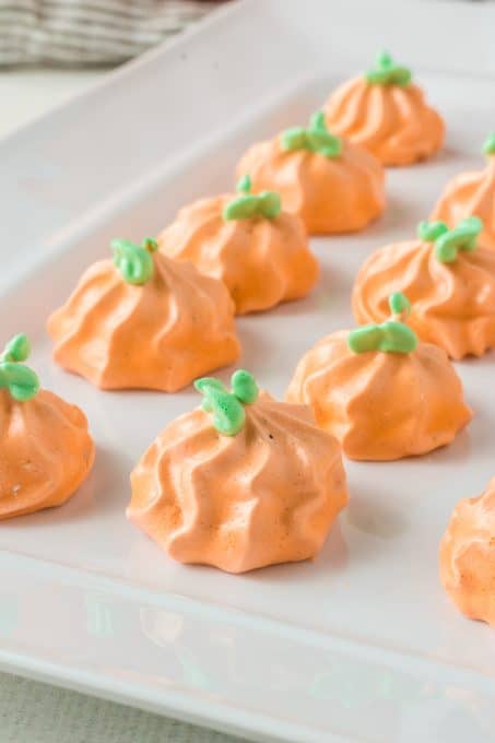 Pumpkin Spice Meringue Pumpkins