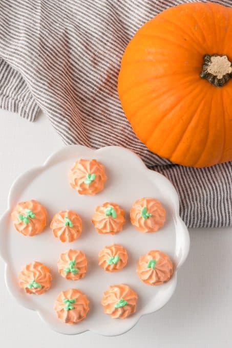 A plate of meringue cookies.