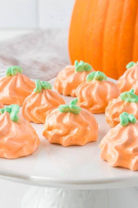 Pumpkin Spice Meringue Pumpkins