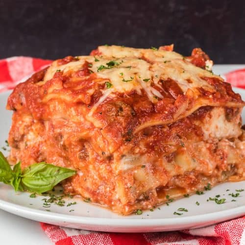 Mom's Lasagna Recipe {Comfort Food} | 365 Days of Baking