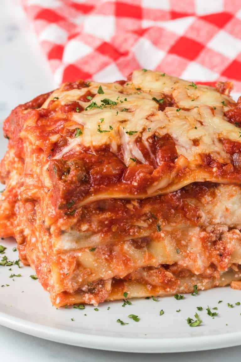 Mom's Lasagna Recipe {Comfort Food} | 365 Days of Baking