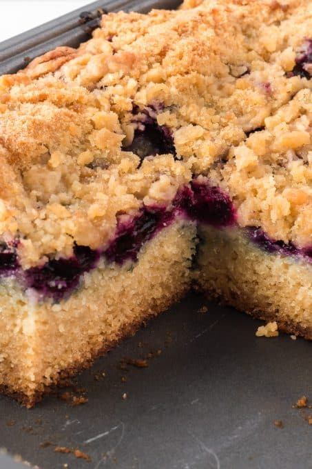 Blueberry Cake with a crumb top.