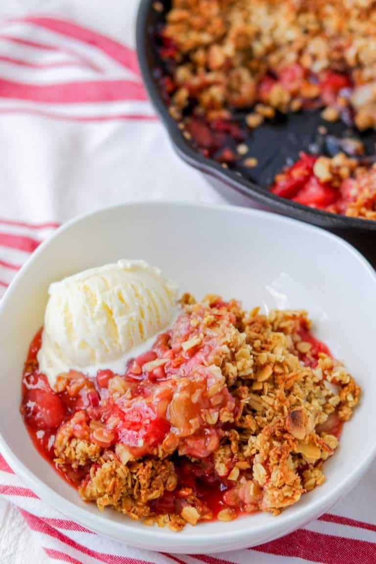 Easy Skillet Strawberry Rhubarb Crisp | 365 Days of Baking and More