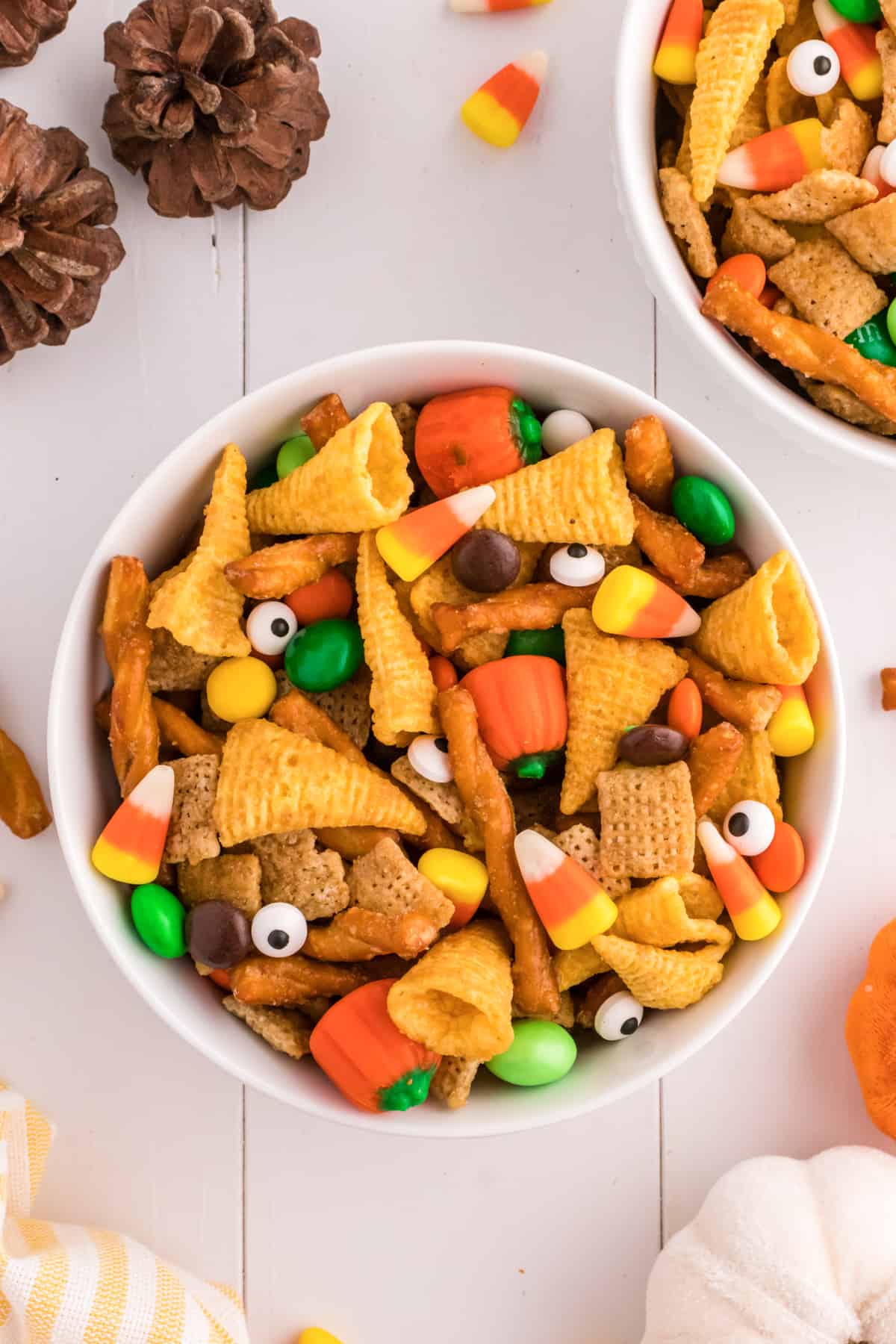 Halloween Snack Mix Recipe
 Easy Halloween Snack Mix Chex Mix Recipe