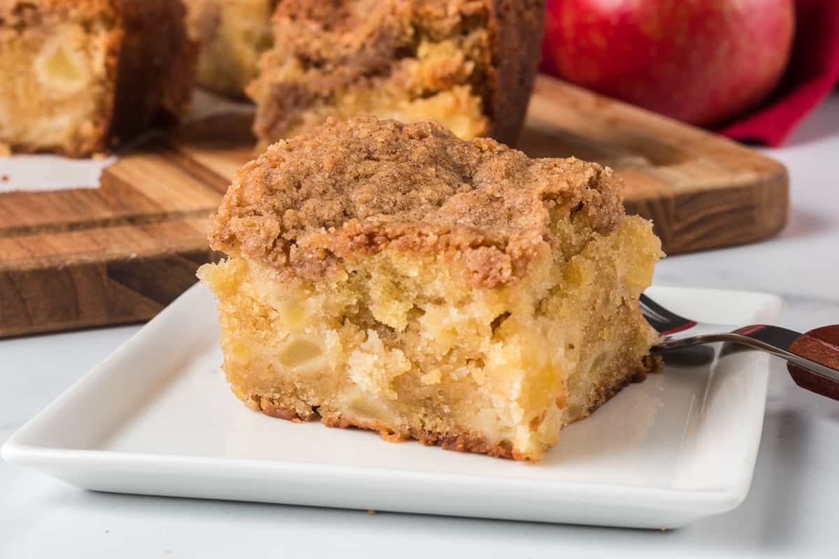 Moist Vegan Apple Crumb Cake with Cream Cheese Filling | The Banana Diaries
