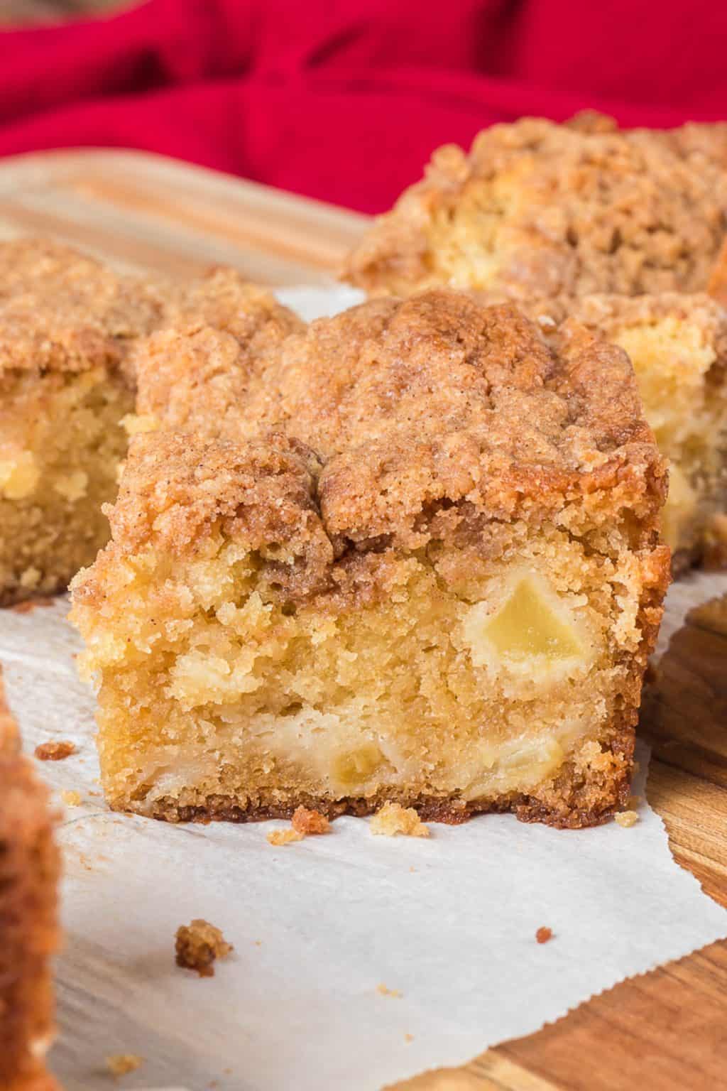 Apple Crumb Cake {Easy Fall Dessert} 365 Days of Baking