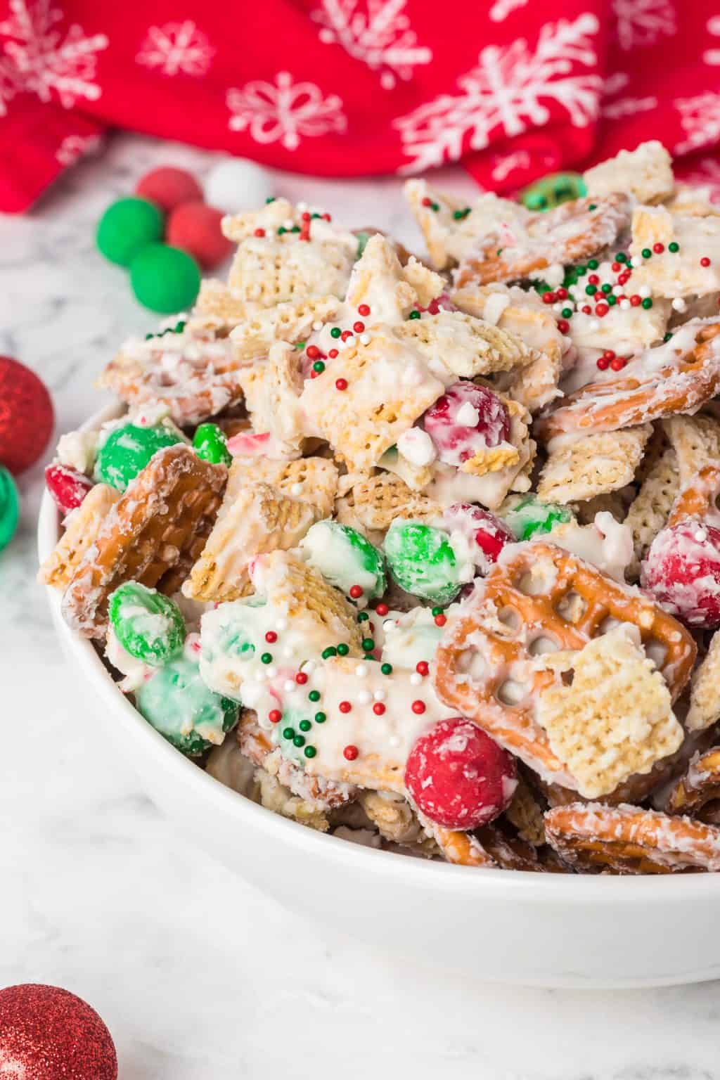 Easy Christmas Snack Mix Recipe 