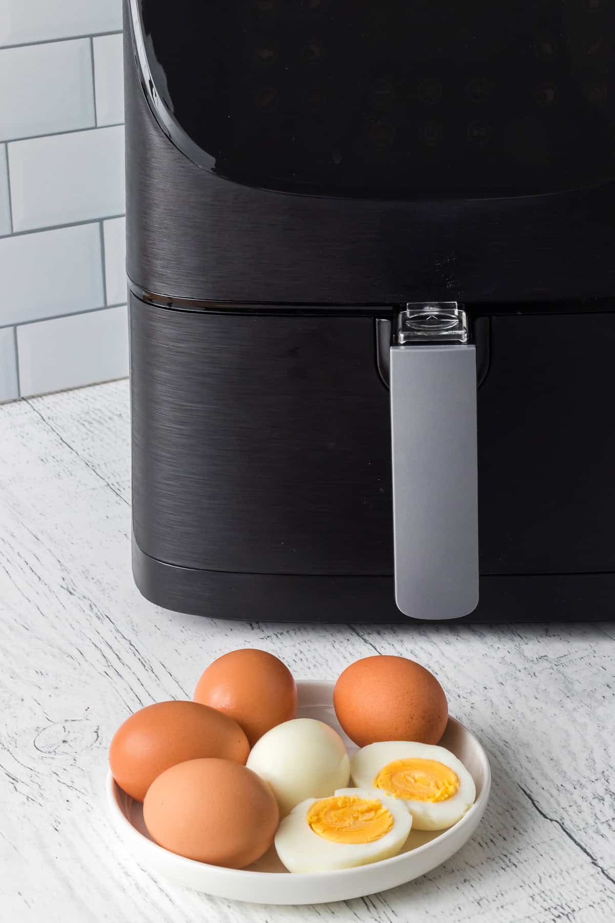 Cooking Laborious Boiled Eggs in an Air Fryer: A Foolproof Technique ...