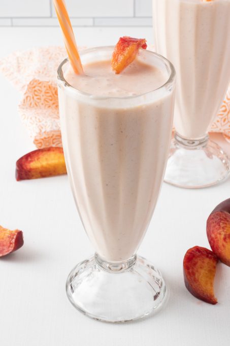 A peach lemonade shake.