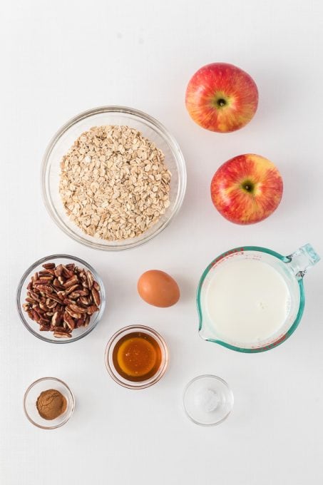 Ingredients for Baked Apple Oatmeal.