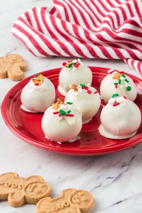 Gingerbread cake balls.